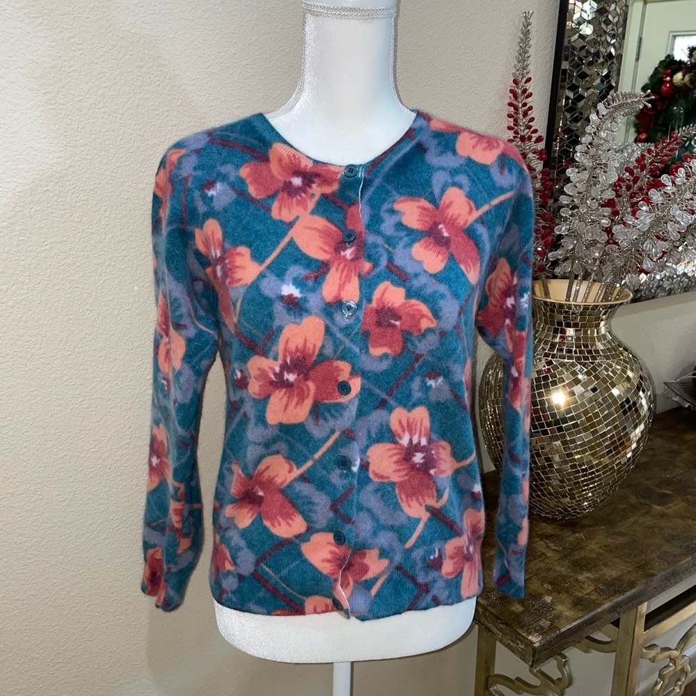 Suchada flowery Angora and Lana sweater